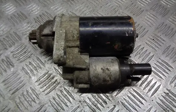 Volkswagen Golf V Starter motor