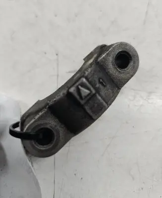 KIA Sorento Camshaft holder 