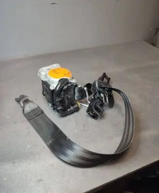 Volkswagen PASSAT B8 Seat belt height adjuster 4M0857819
