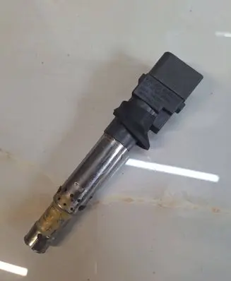 Volkswagen Touareg II High voltage ignition coil 78412002 022905715A