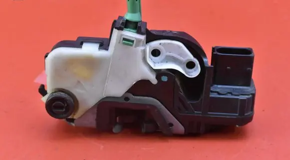 Chevrolet Cruze Rear door lock