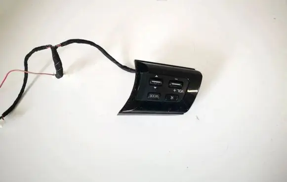 Mazda CX-7 Steering wheel buttons/switches eg27664m0
