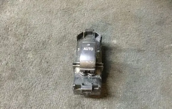 Lexus IS 220D-250-350 Electric window control switch 8403053020