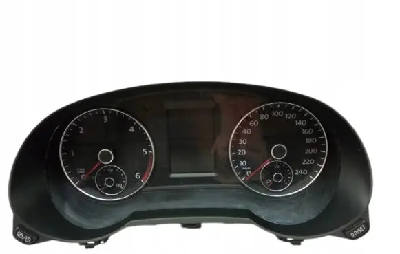 Volkswagen Sharan Speedometer (instrument cluster) 7N0920870G
