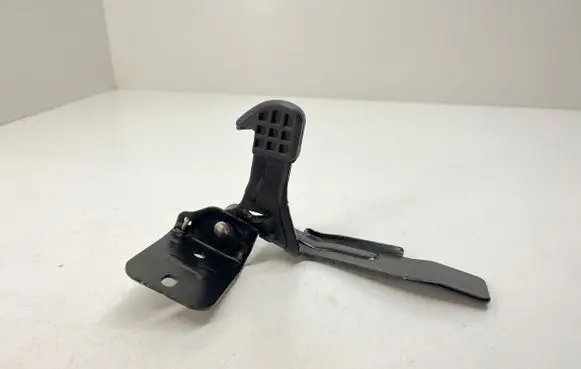 Nissan Qashqai Engine bonnet (hood) release handle