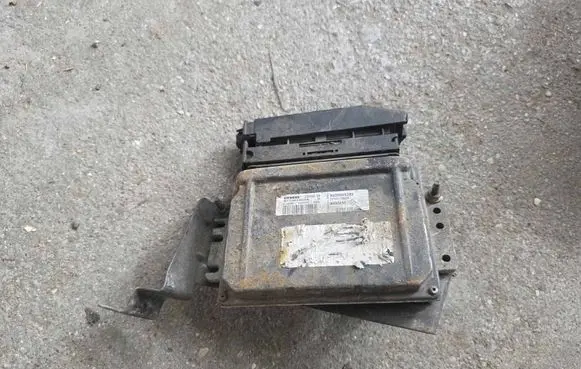 Renault Scenic I Engine control unit/module 8200055742