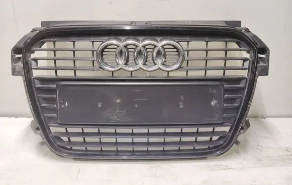 Audi A1 Front bumper upper radiator grill 8X0853651