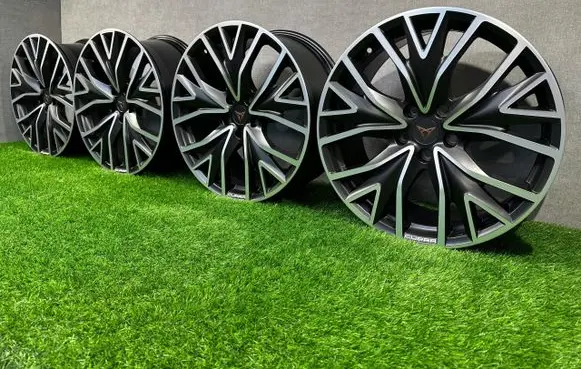 Seat Leon IV R19 alloy rim 