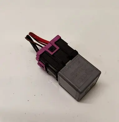 Volkswagen PASSAT B6 Other relay 141951253B