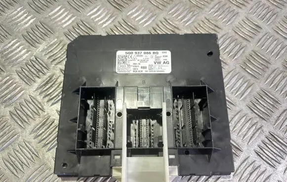 Volkswagen PASSAT B8 Comfort/convenience module 5Q0937086BQ