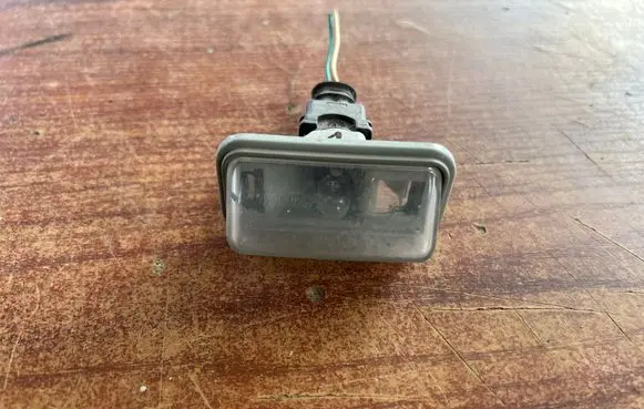 Toyota Corolla E120 E130 Number plate light