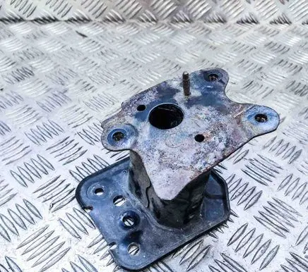 Toyota RAV 4 (XA40) Front bumper shock/impact absorber 