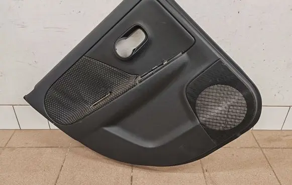 Nissan Note (E11) Rear door card panel trim 829239U000
