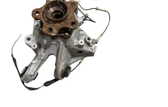 BMW 8 G15 Rear wheel hub 6850563