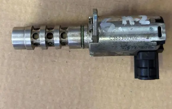 Smart ForTwo II Camshaft vanos timing valve C366300902 1522 0810500078