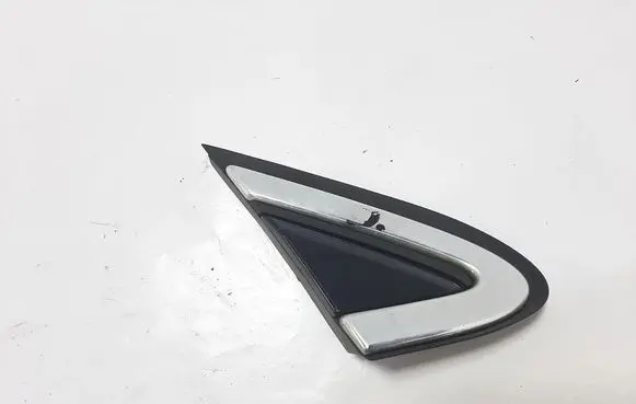 Volvo V40 Door glass trim 31391031 31391033