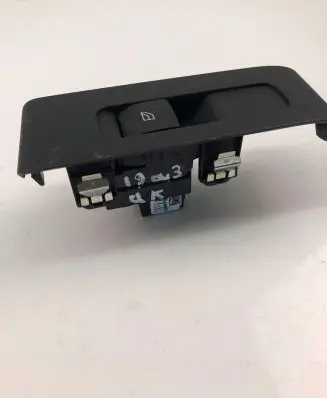Volvo XC40 Electric window control switch 31456060
