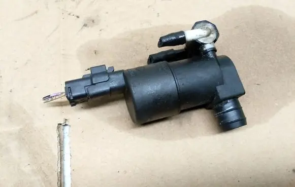 Renault Laguna II Windscreen/windshield washer pump