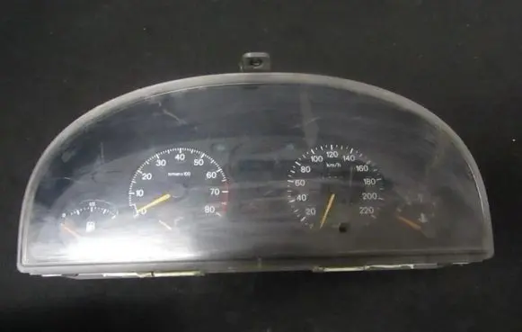 Peugeot 405 Speedometer (instrument cluster) 09030702031