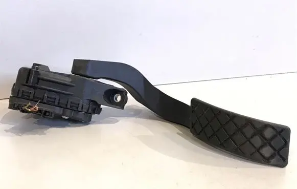 Audi A4 S4 B6 8E 8H Accelerator throttle pedal 8EI721523