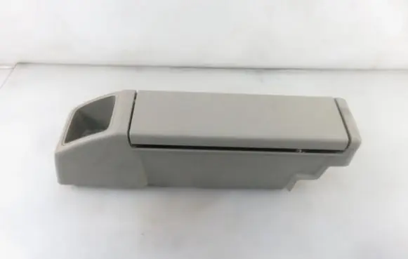 Volvo XC90 Glove box 84001997