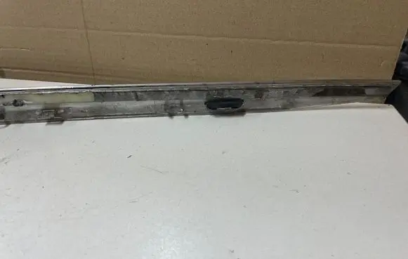 Mercedes-Benz E W212 Tailgate trim A2127430082