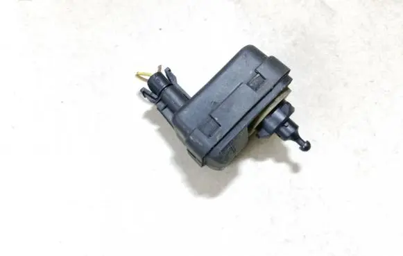 Opel Zafira A Headlight level adjustment motor 