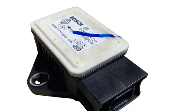 Nissan Qashqai ESP acceleration yaw rate sensor 479300006R 0265005757