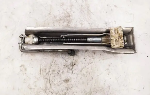Audi A6 S6 C6 4F Lift Jack 