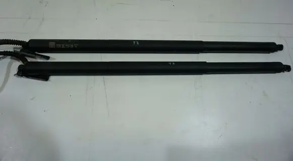 Volkswagen Transporter - Caravelle T7 Shock absorber/damper mounting bracket 