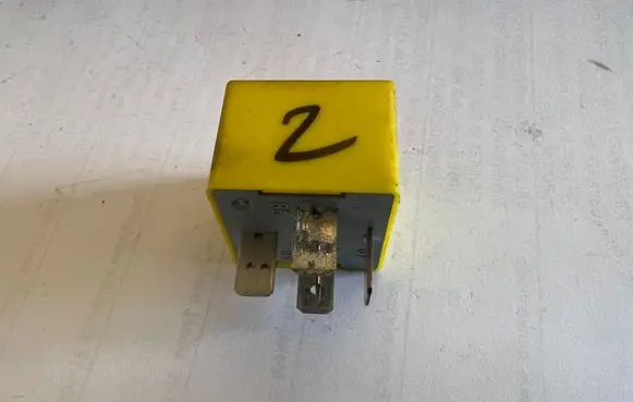 Renault Scenic I Other relay 7700844253