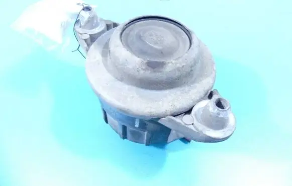 Mercedes-Benz C W204 Engine mounting bracket A2042400917 IMPRK1340457