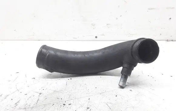 Volvo XC90 Intercooler hose/pipe 30714480