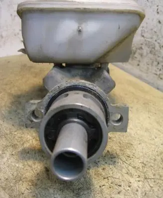 Citroen Berlingo Master brake cylinder BOSCH311939