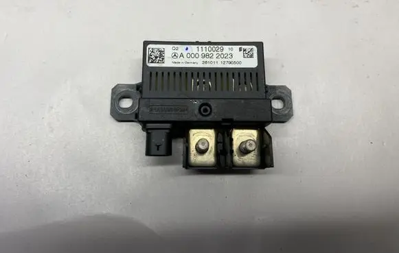 Mercedes-Benz E W212 Other relay A0009822023 1110029