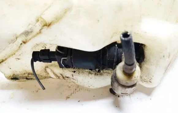Opel Zafira A Windscreen/windshield washer pump
