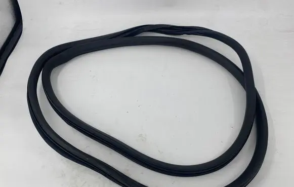 Audi A6 S6 C6 4F Front door rubber seal 4F0831721F