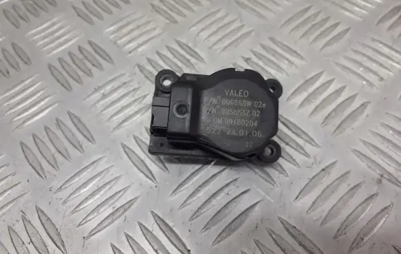 Opel Vectra C Central body control module 09180204