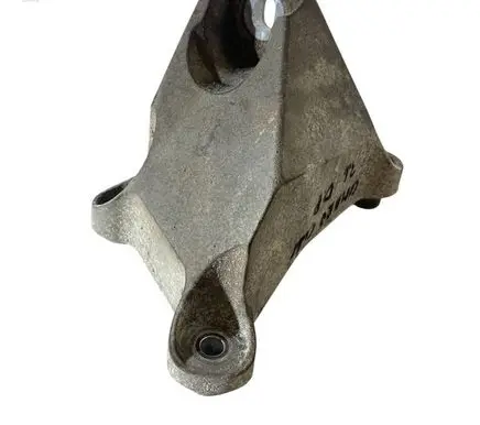 Chevrolet Camaro Engine mounting bracket 92249330 92200268 X01916A