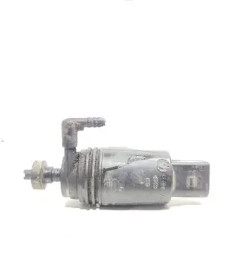 BMW 5 E39 Windscreen/windshield washer pump 8377612