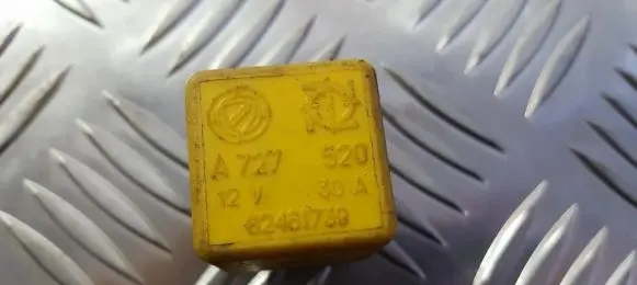 Fiat Bravo - Brava Other relay 82461739 A727520