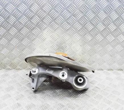Audi A4 S4 B9 8W Rear wheel hub 8W0615612D 8W0505436T