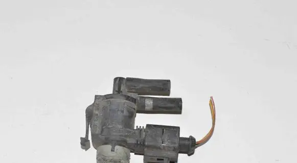 Audi A4 S4 B8 8K Oil temperature sensor 1K0906283A