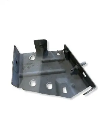 Renault Master III Fender mounting bracket 631438806R