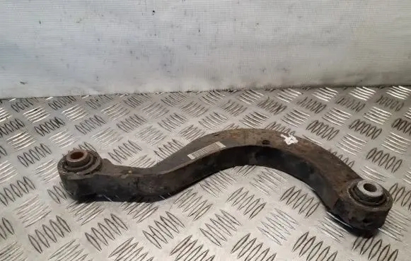 Rear control arm