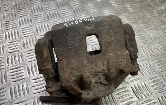 Hyundai Tucson JM Front brake caliper