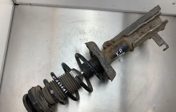 Opel Insignia A Front shock absorber/damper 13245976
