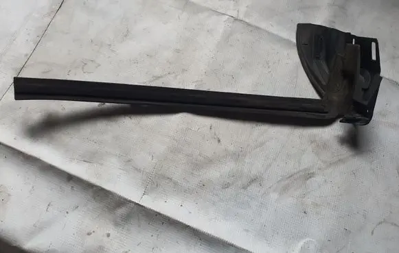 Mercedes-Benz SL R230 Rear side glass trim A2306700238 285232202R