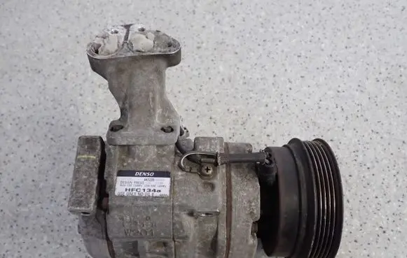 Toyota Avensis Verso Air conditioning (A/C) compressor (pump) 4472204223