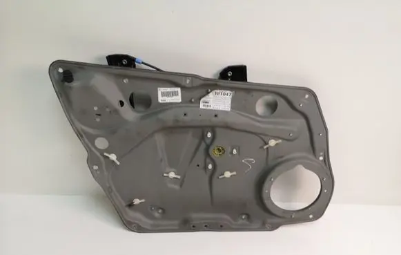 Mercedes-Benz B W245 Front window lifting mechanism without motor A1697202979